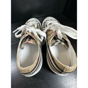 BBerry Flats